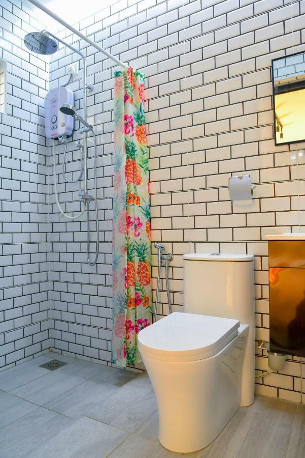 Purple Cube At Lumut Cube Homestay Kontena Екстериор снимка